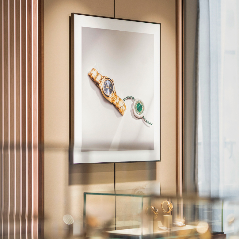 Contact Rolex