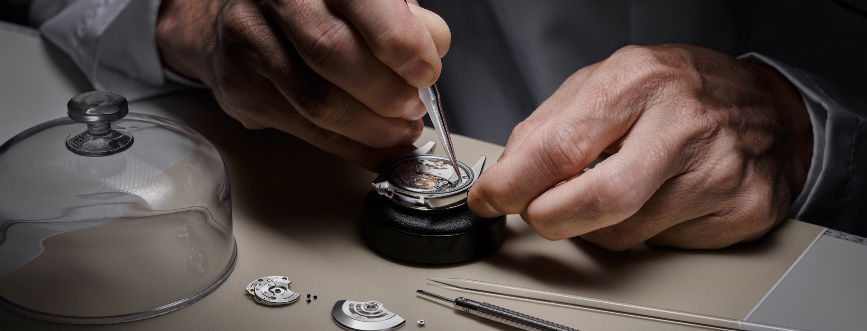 Rolex watch servicing procedure