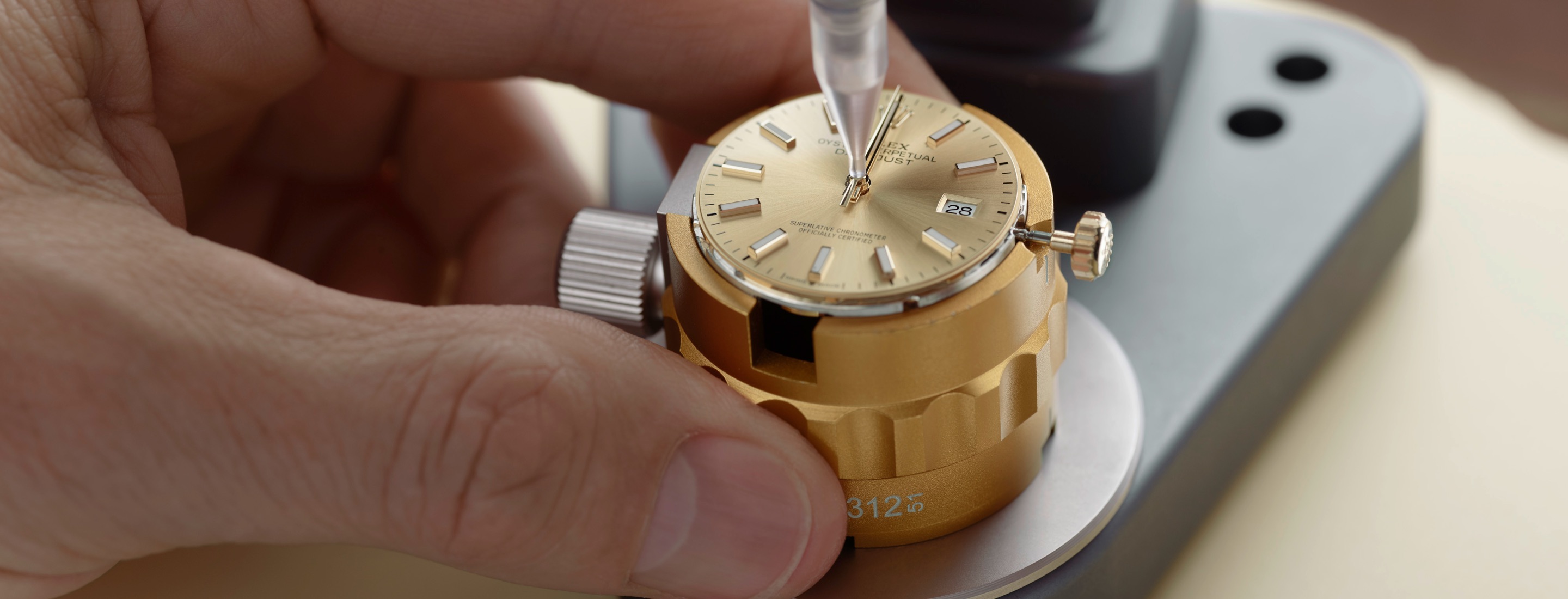 Rolex watch servicing procedure