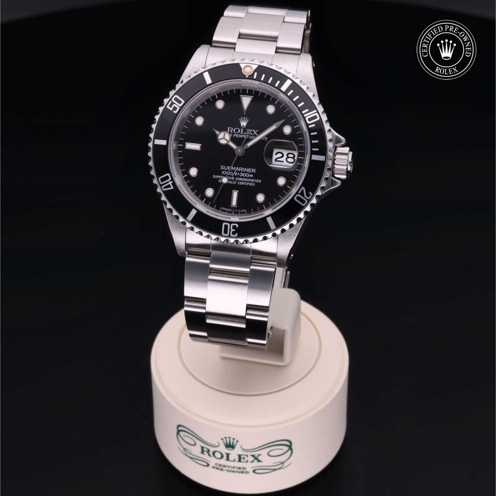 Rolex Certified Pre Owned Submariner Date 40 mm 16610