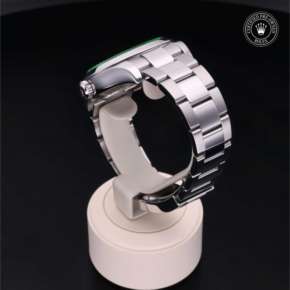 rolex-certified-pre-owned-Milgauss-40 mm-Oystersteel-2010-116400GV