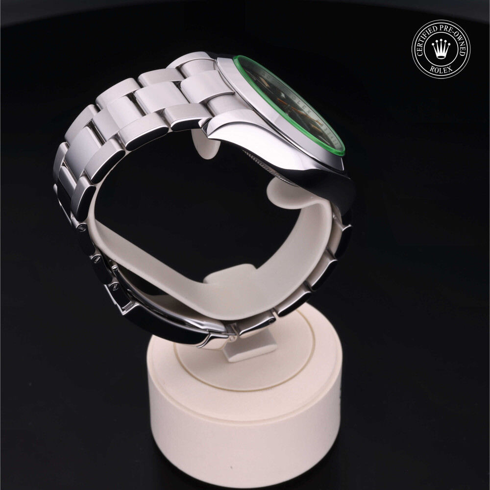 rolex-certified-pre-owned-Milgauss-40 mm-Oystersteel-2010-116400GV