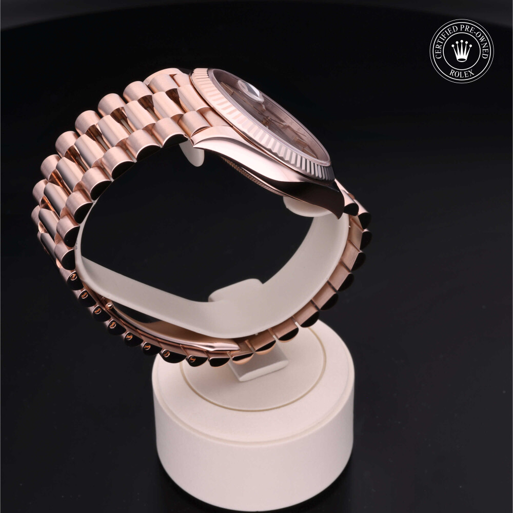 rolex-certified-pre-owned-Day-Date-40 mm-18ct Everose Gold-2018-M228235-0005