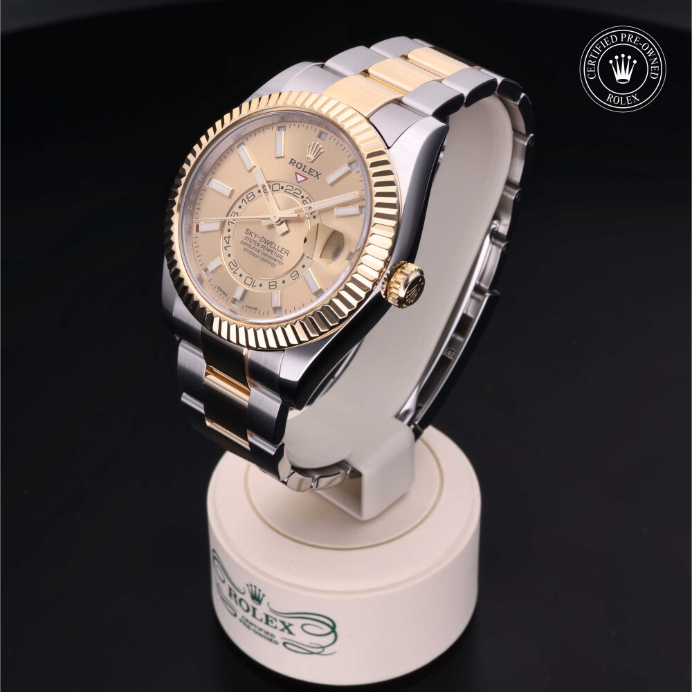 rolex-certified-pre-owned-Sky-Dweller-42 mm-Yellow Rolesor-2018-M326933-0001