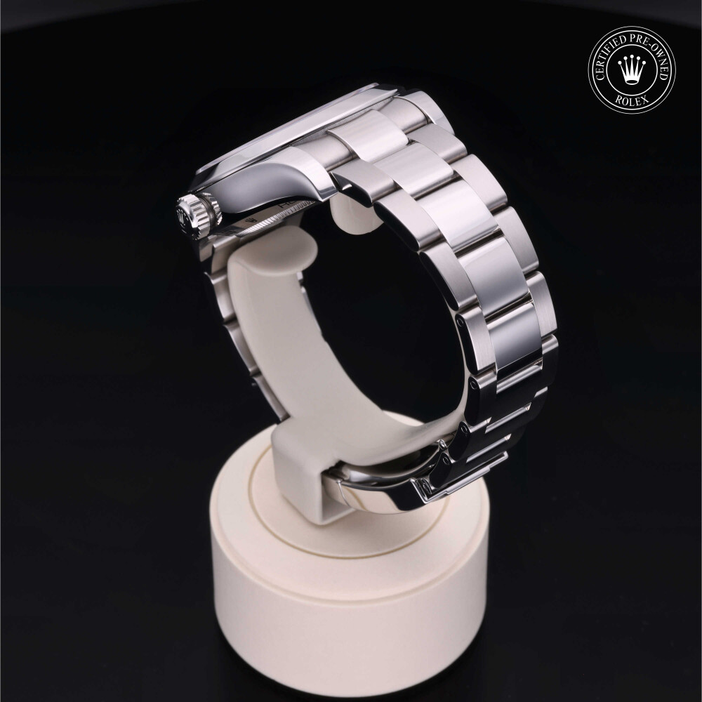 rolex-certified-pre-owned-Milgauss-40 mm-Oystersteel-2016-116400