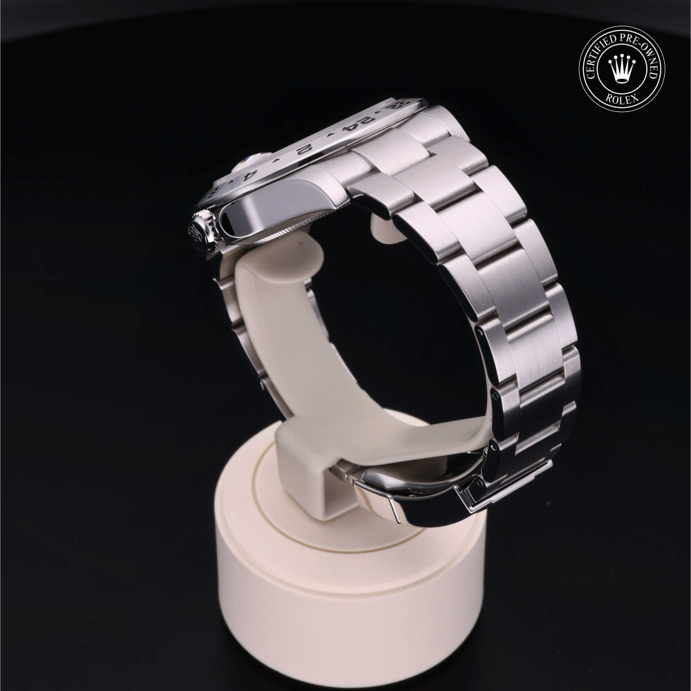 rolex-certified-pre-owned-Explorer II-42 mm-Oystersteel-2019-M216570-0001