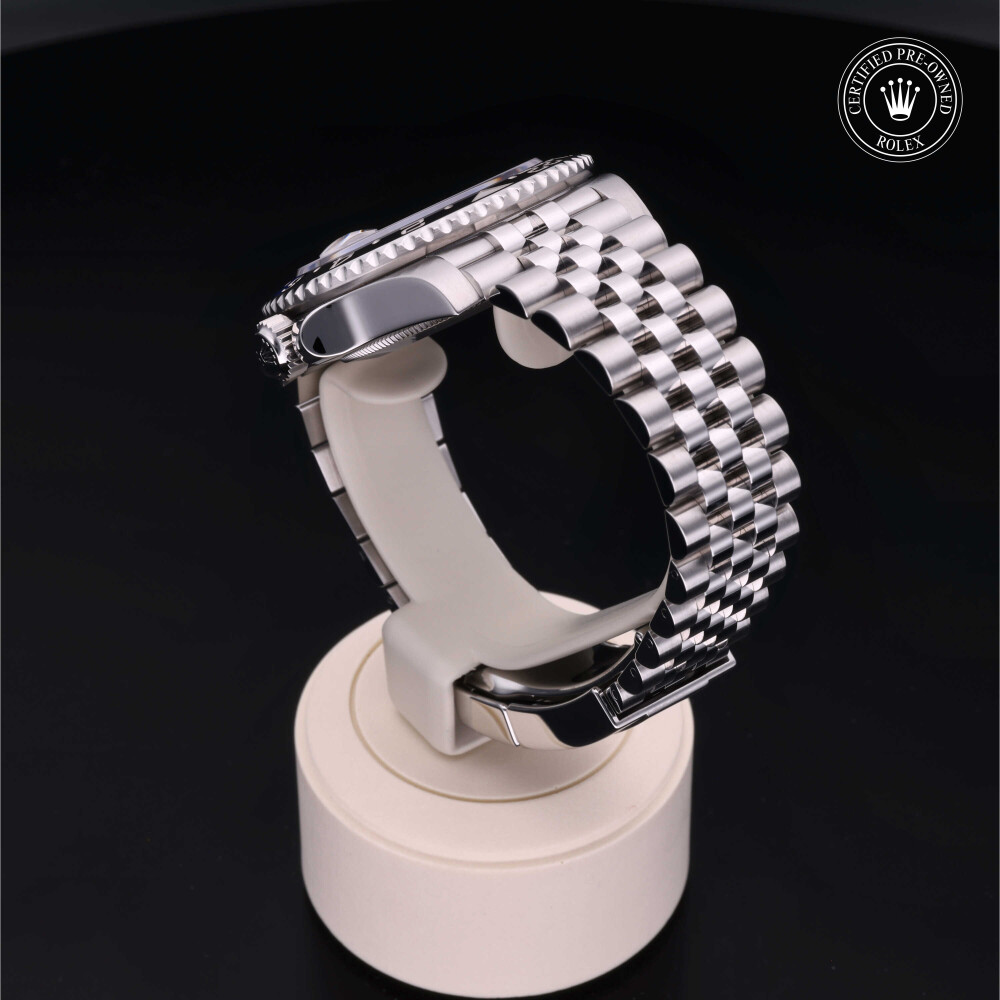 rolex-certified-pre-owned-GMT-Master II-40 mm-Oystersteel-2019-M126710BLNR-0002