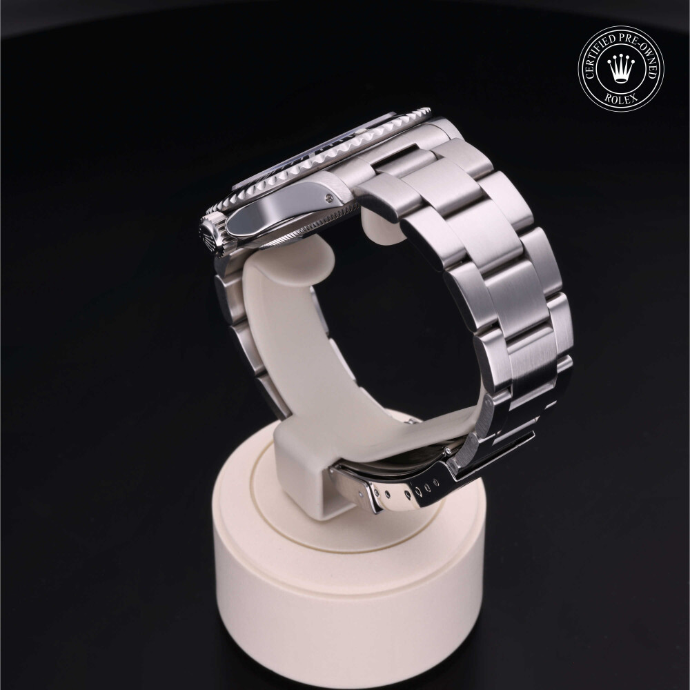 rolex-certified-pre-owned-Submariner-40 mm-Stainless Steel-2000-M14060-0001