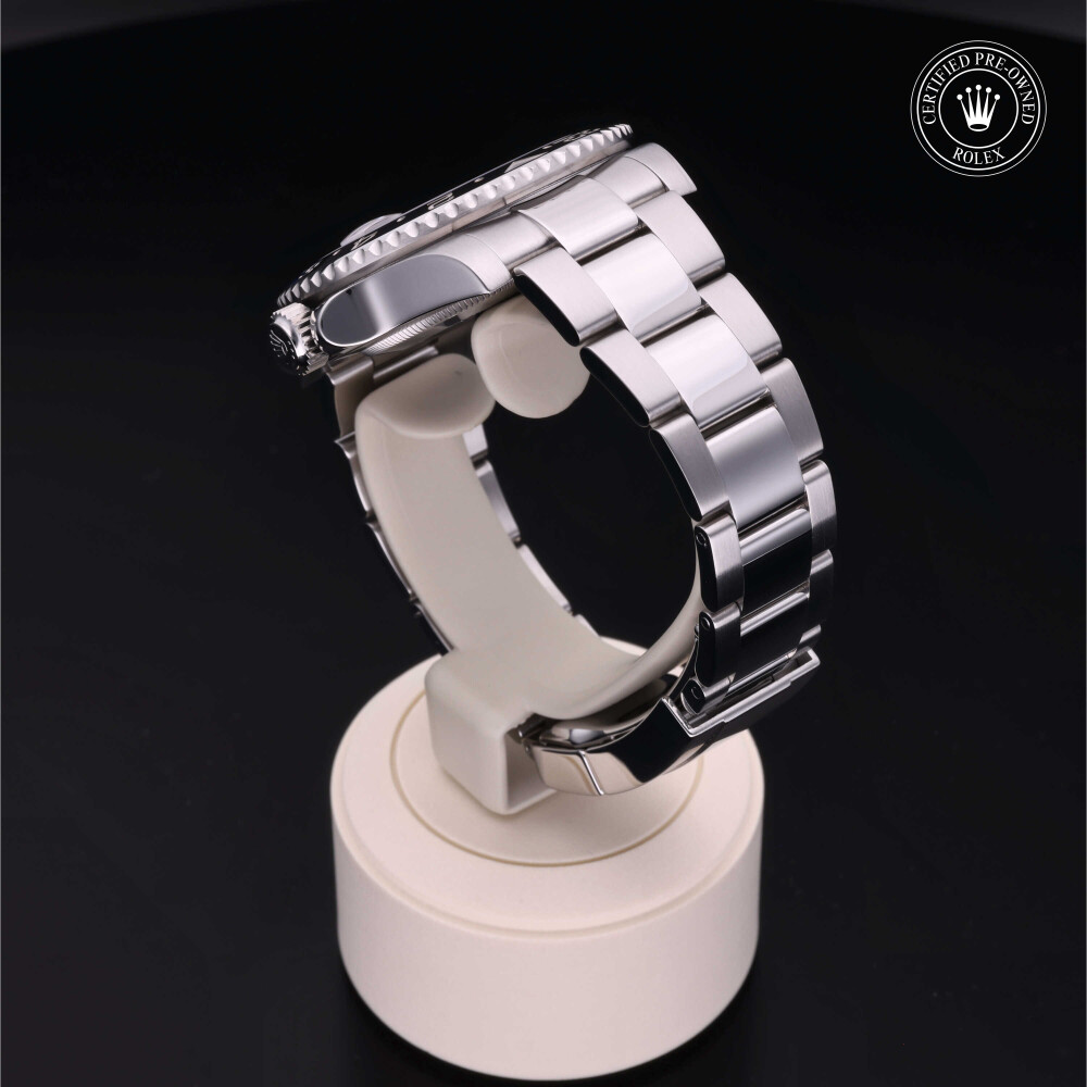 rolex-certified-pre-owned-GMT-Master II-40 mm-Oystersteel-2015-M116710BLNR-0002