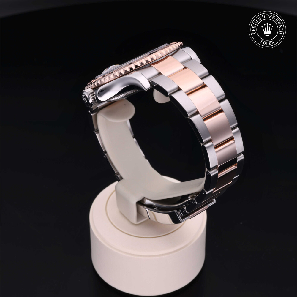 rolex-certified-pre-owned-Yacht-Master-40 mm-Everose Rolesor-2019-M116621-0002