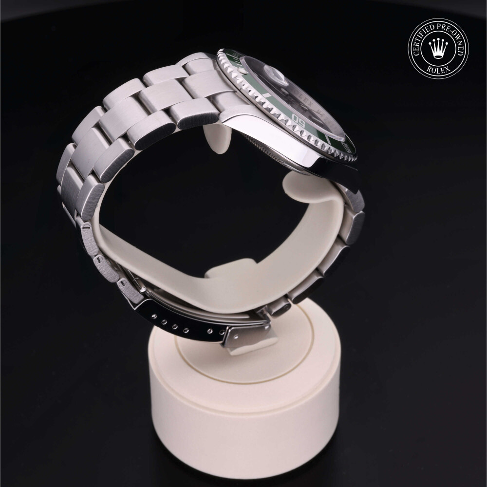 rolex-certified-pre-owned-Submariner Date-40 mm-Oystersteel-2008-M16610LV-0002