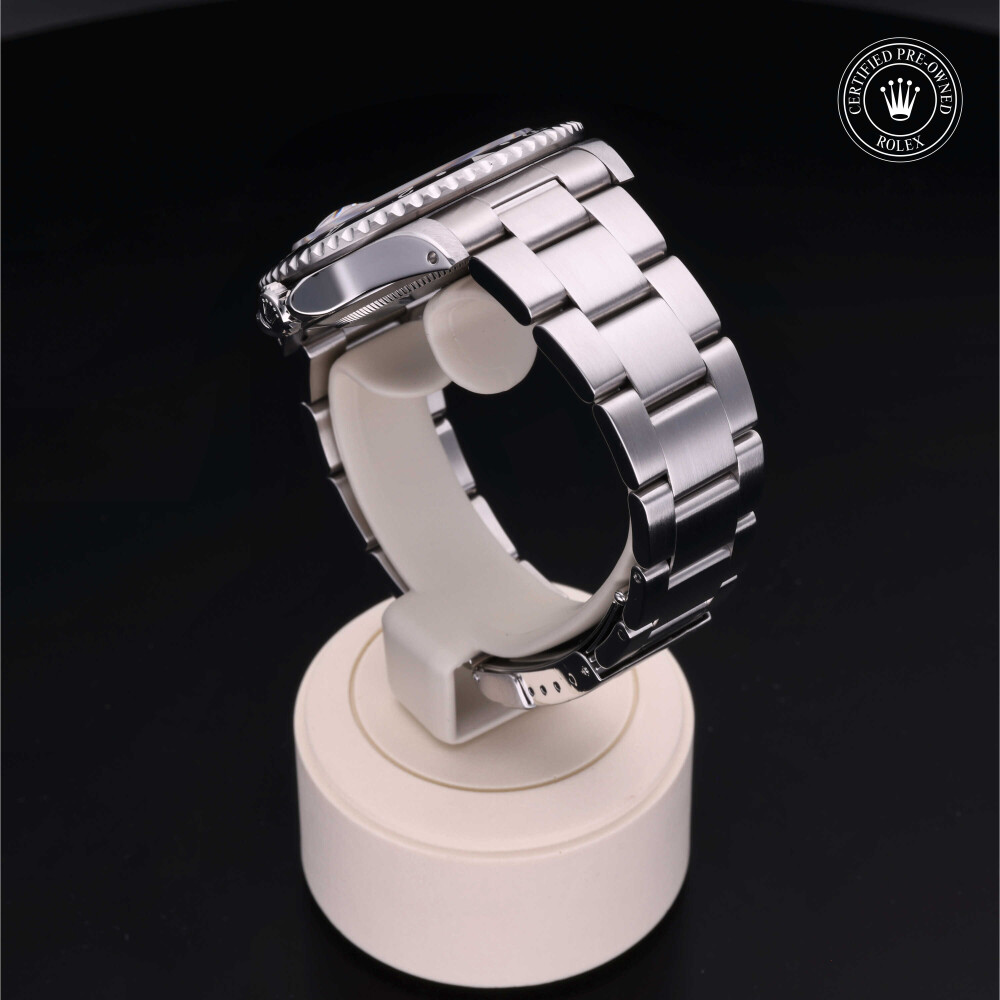 rolex-certified-pre-owned-GMT-Master-40 mm-Stainless Steel-1998-M16700LN-0001