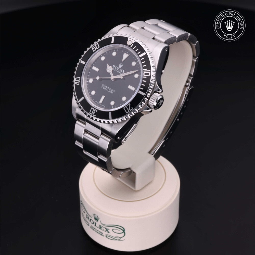 rolex-certified-pre-owned-Submariner-40 mm-Stainless Steel-2007-M14060M-0004