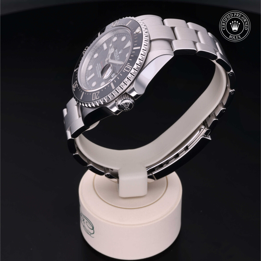 rolex-certified-pre-owned-Sea-Dweller-43 mm-Oystersteel-2017-M126600-0001