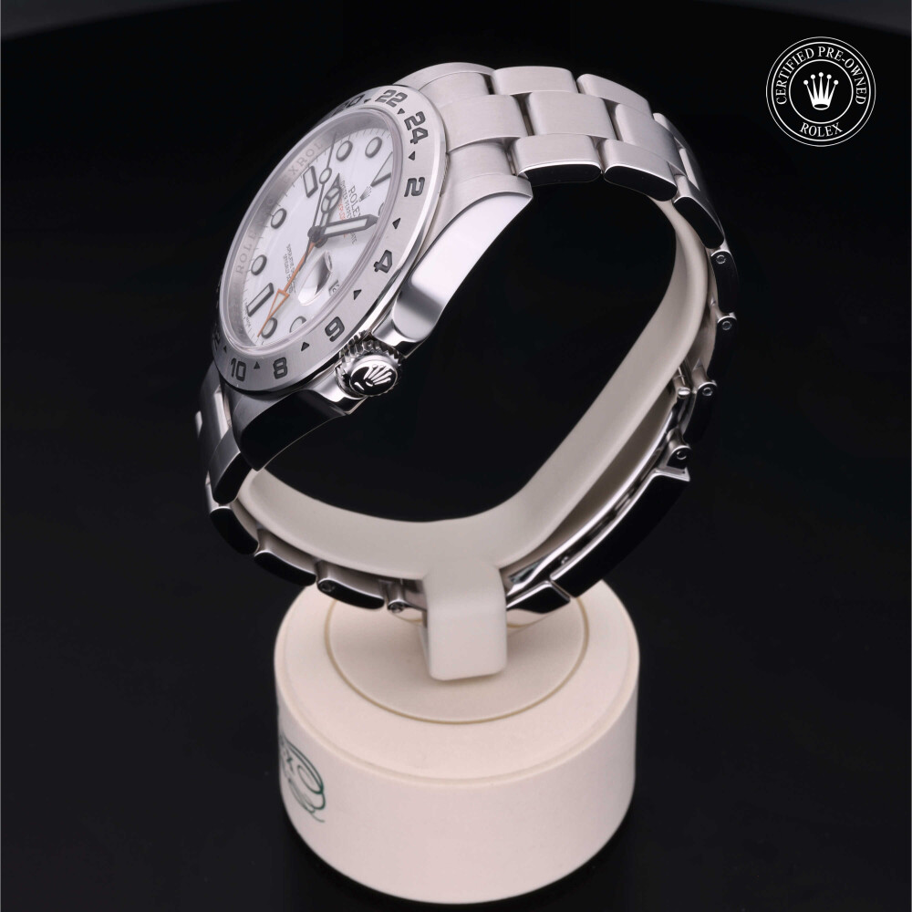 rolex-certified-pre-owned-Explorer II-42 mm-Oystersteel-2017-M216570-0001