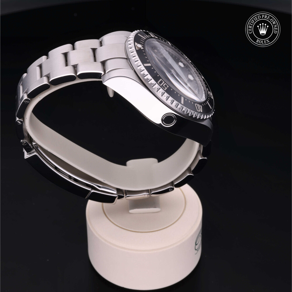 rolex-certified-pre-owned-Sea-Dweller Deepsea-44 mm-Oystersteel-2015-M116660-0001