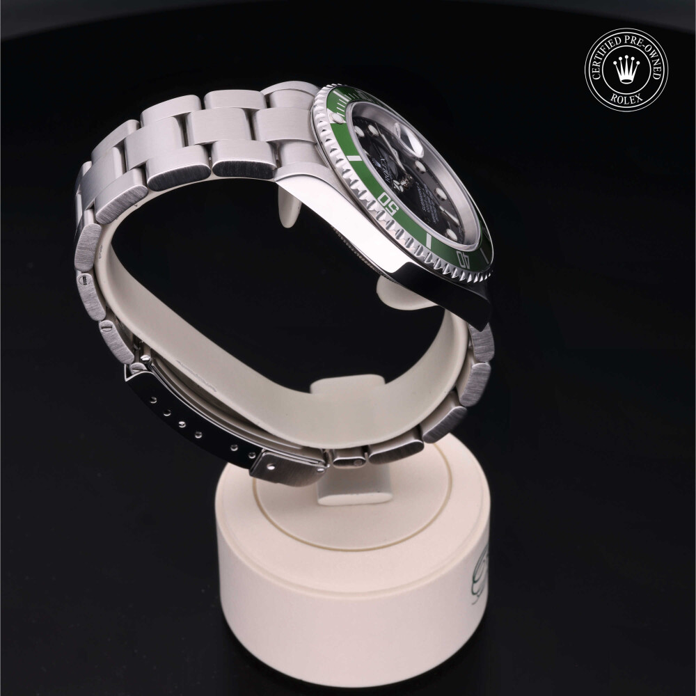 rolex-certified-pre-owned-Submariner Date-40 mm-Oystersteel-2006-M16610LV-0002