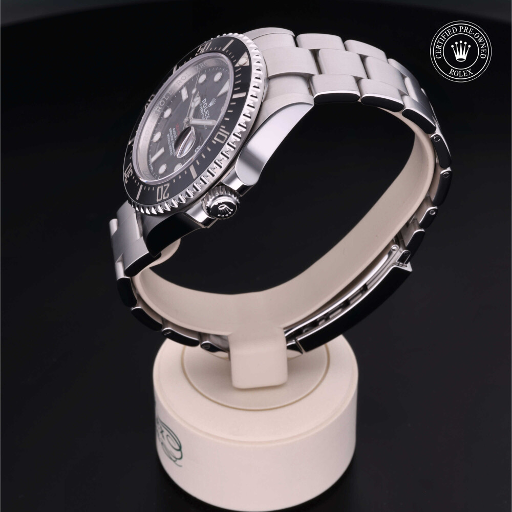 rolex-certified-pre-owned-Sea-Dweller-43 mm-Oystersteel-2018-M126600-0001