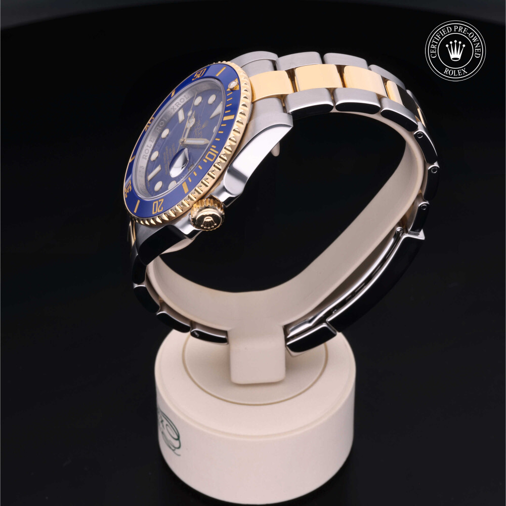 rolex-certified-pre-owned-Submariner Date-40 mm-Yellow Rolesor-2009-M116613LB-0001