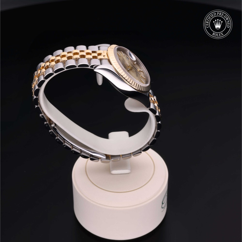 rolex-certified-pre-owned-Lady-Datejust-28 mm-Yellow Rolesor-2019-279173