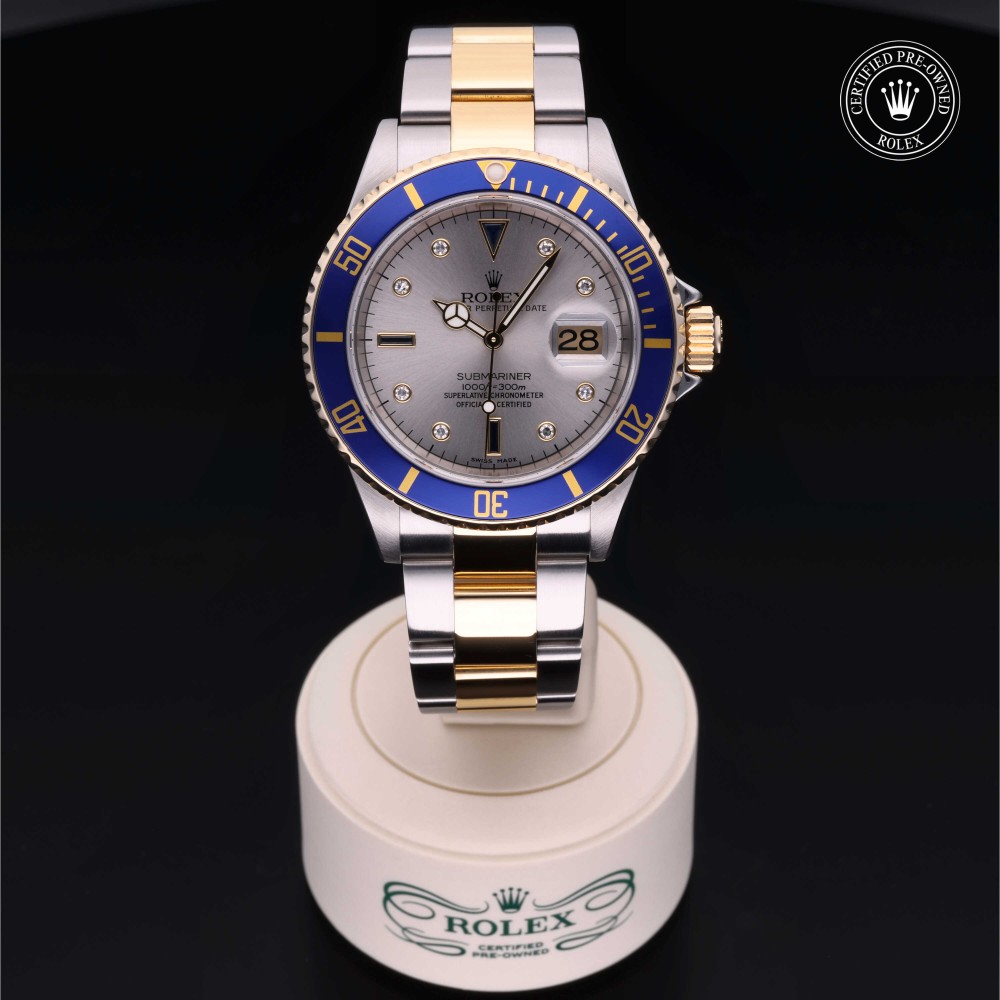 rolex-certified-pre-owned-Submariner Date-40 mm-Yellow Rolesor-2005-16613