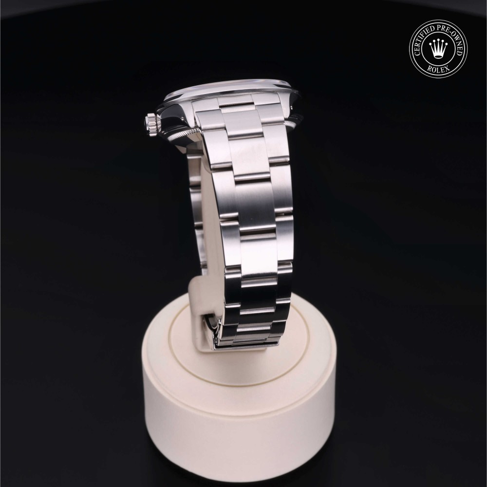 rolex-certified-pre-owned-Oyster Perpetual Date-34 mm-Oystersteel-1992-M15200-0012