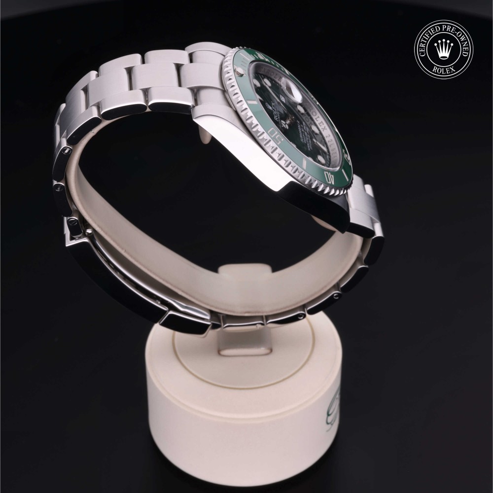 rolex-certified-pre-owned-Submariner Date-40 mm-Oystersteel-2011-116610LV