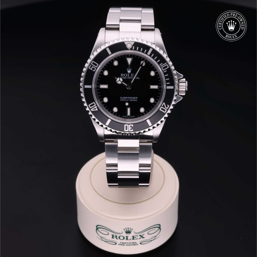 rolex-certified-pre-owned-Submariner-40 mm-Oystersteel-2002-M14060M-0004