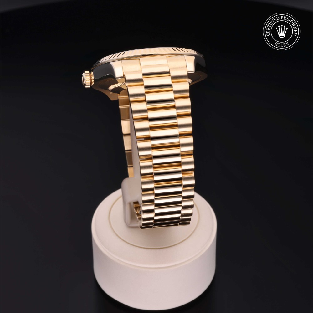 rolex-certified-pre-owned-Day-Date II-41 mm-18ct Yellow Gold-2013-M218238-0037