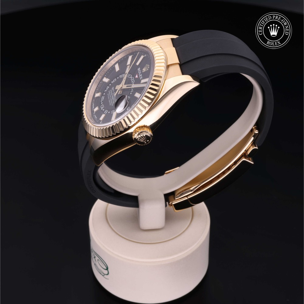 rolex-certified-pre-owned-Sky-Dweller-42 mm-18ct Yellow Gold-2021-M326238-0009