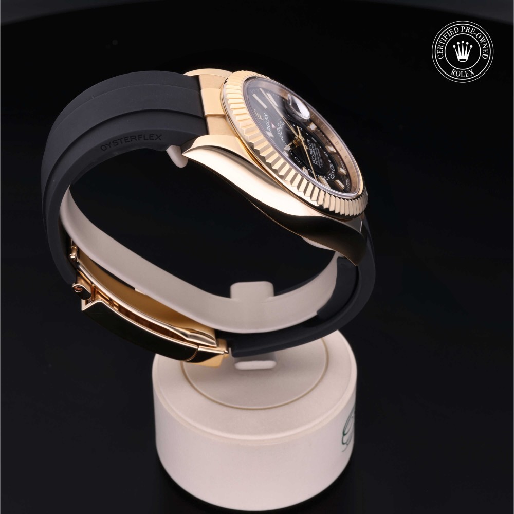 rolex-certified-pre-owned-Sky-Dweller-42 mm-18ct Yellow Gold-2021-M326238-0009