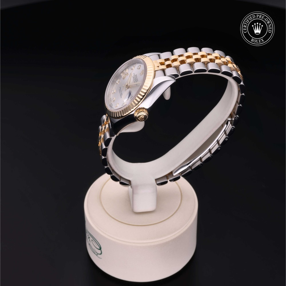 rolex-certified-pre-owned-Lady-Datejust-28 mm-Yellow Rolesor-2017-279173