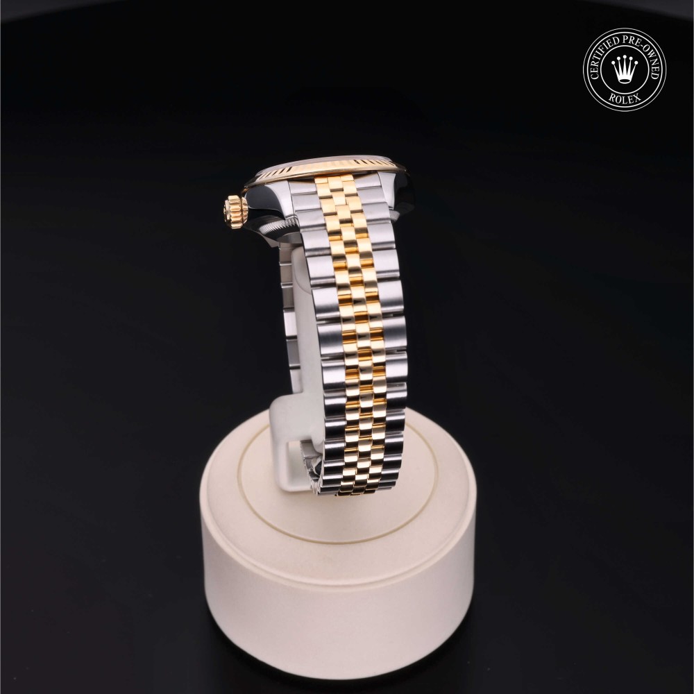 rolex-certified-pre-owned-Lady-Datejust-28 mm-Yellow Rolesor-2017-279173