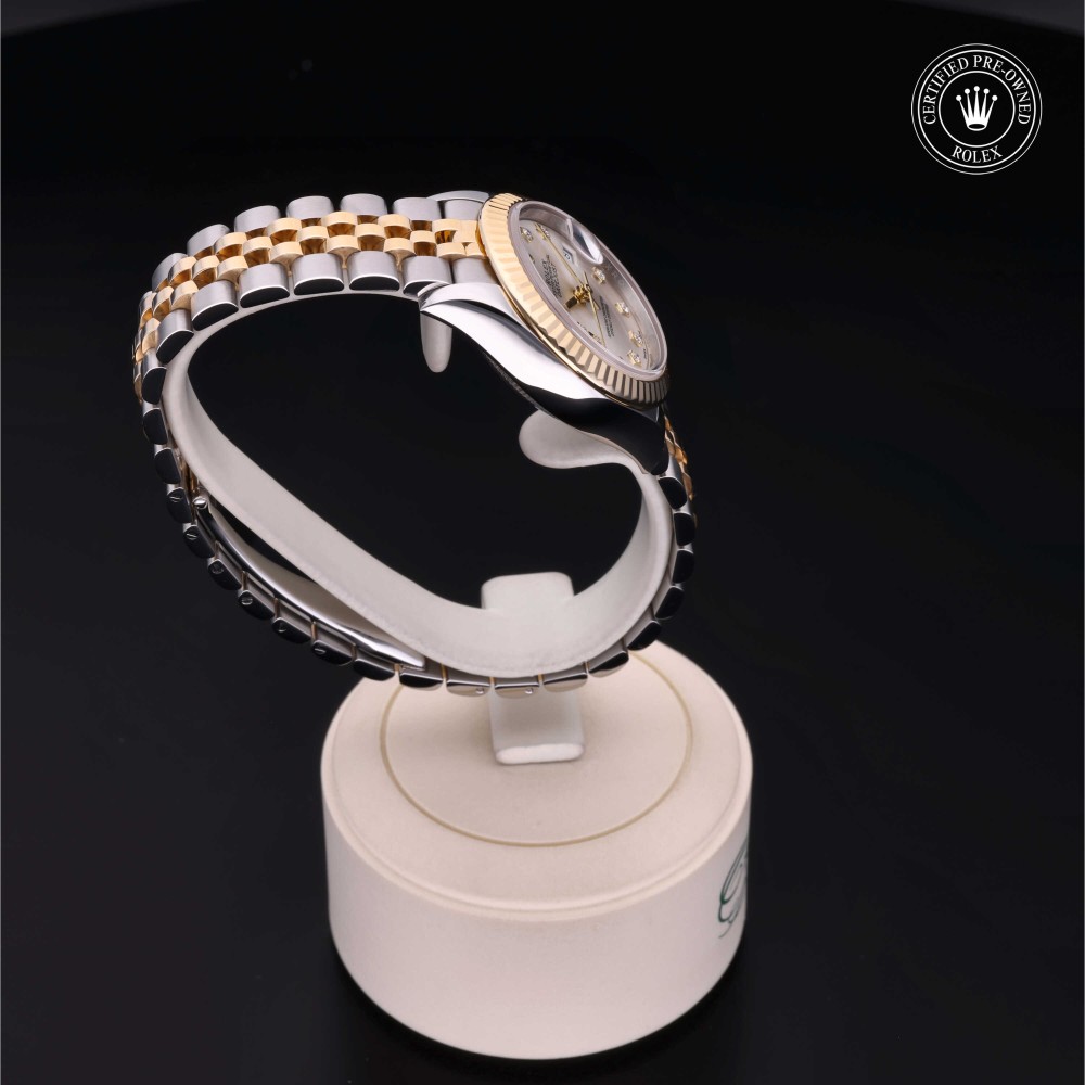 rolex-certified-pre-owned-Lady-Datejust-28 mm-Yellow Rolesor-2017-279173