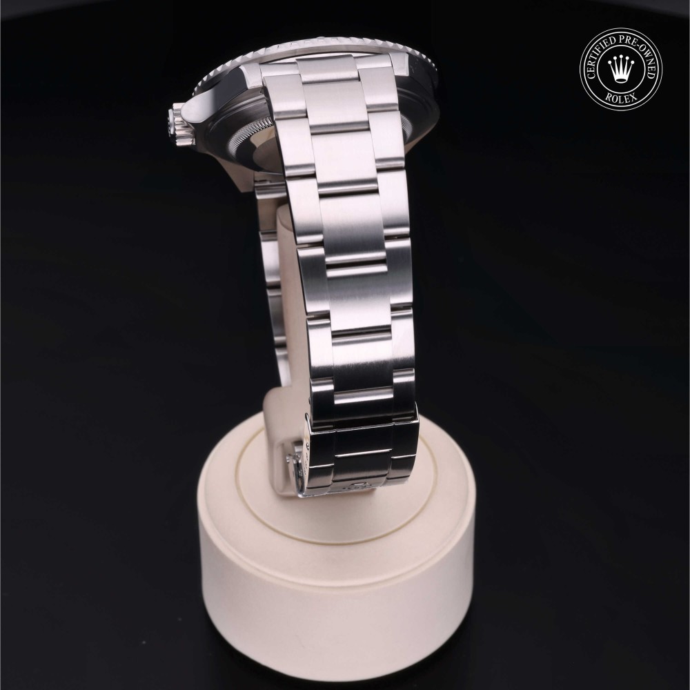 rolex-certified-pre-owned-Submariner Date-40 mm-Oystersteel-2010-M16610-0007