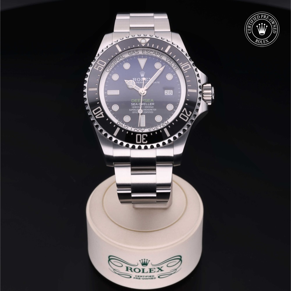 rolex-certified-pre-owned-Sea-Dweller Deepsea-44 mm-Oystersteel-2018-M126660-0002