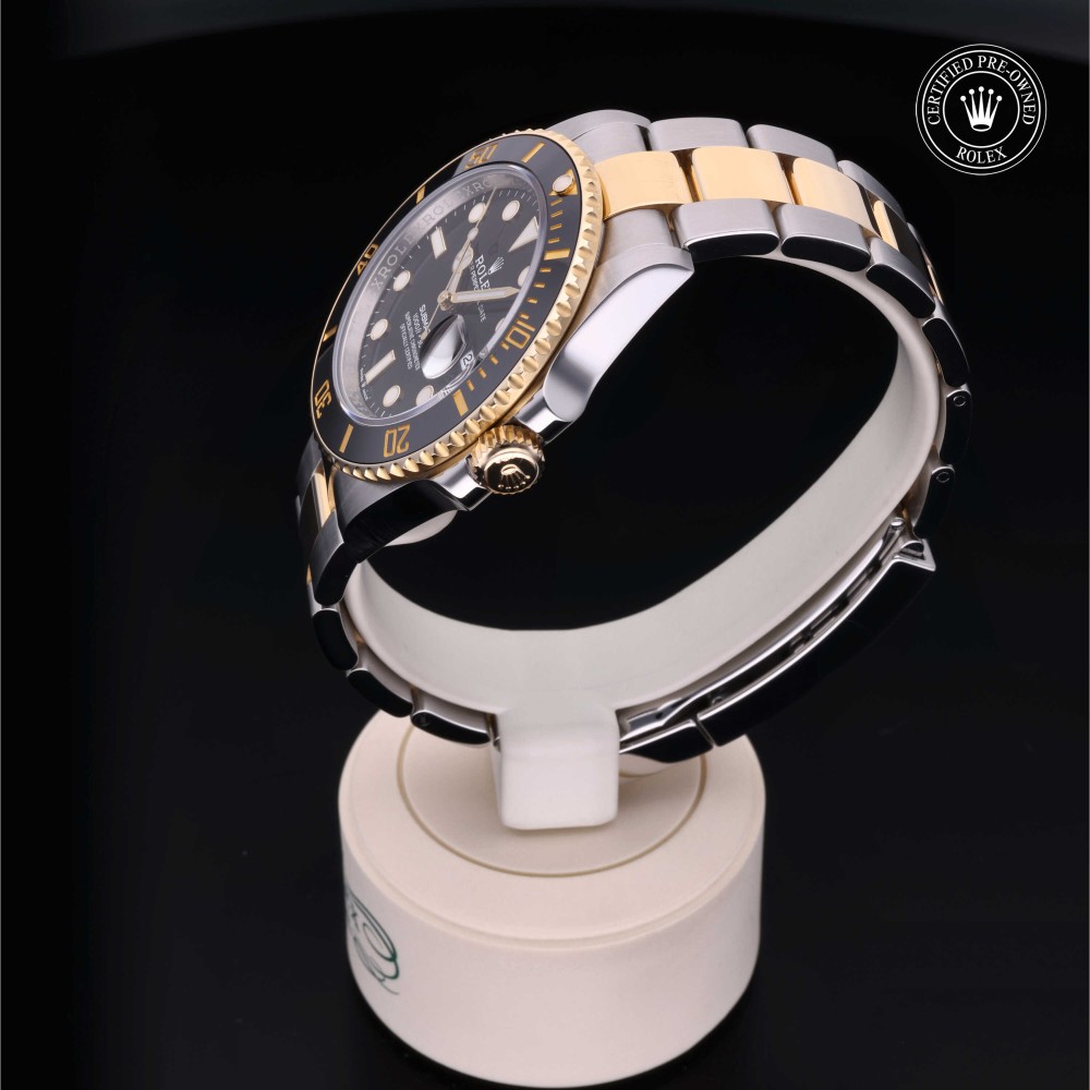 rolex-certified-pre-owned-Submariner Date-41 mm-Yellow Rolesor-2021-M126613LN-0002