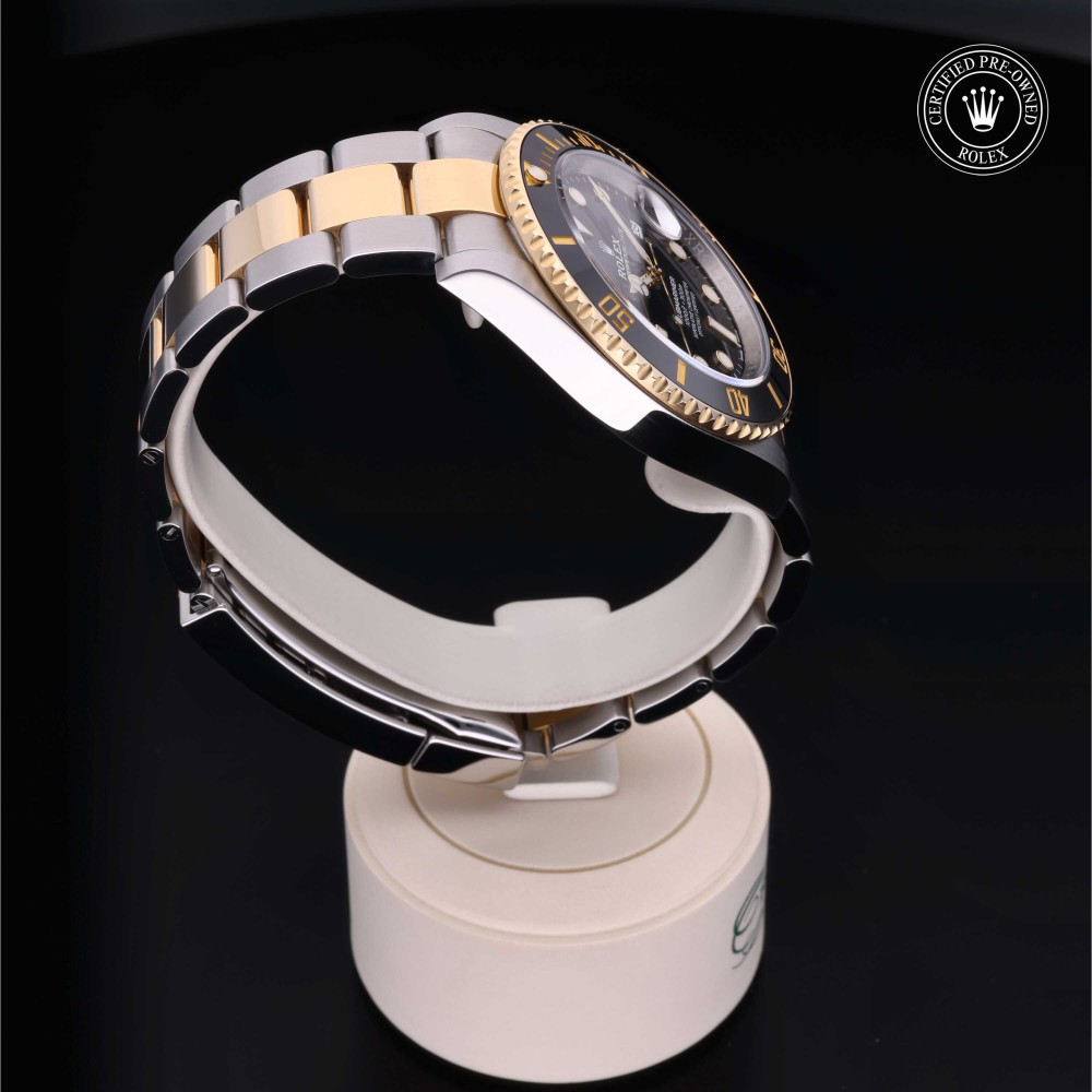 rolex-certified-pre-owned-Submariner Date-41 mm-Yellow Rolesor-2021-M126613LN-0002