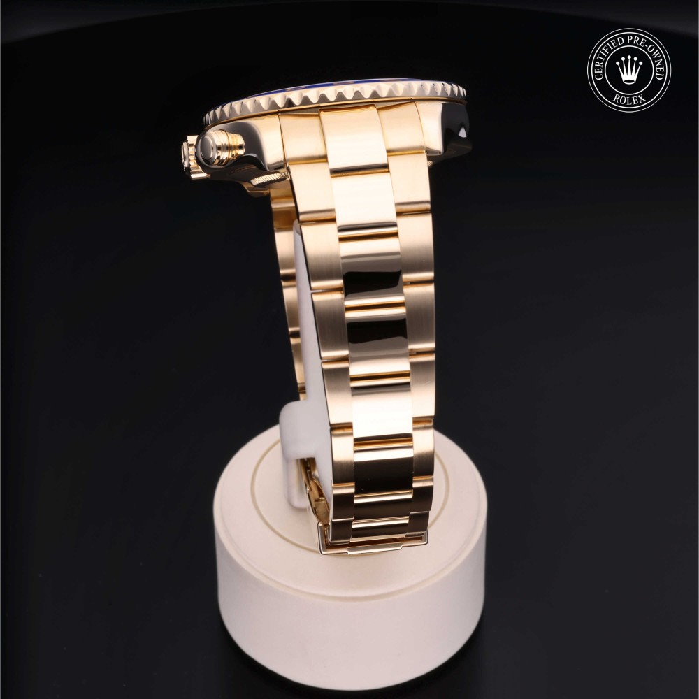 rolex-certified-pre-owned-Yacht-Master II-44 mm-18ct Yellow Gold-2011-M116688-0001