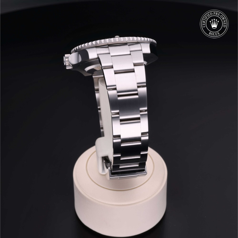 rolex-certified-pre-owned-Submariner-40 mm-Oystersteel-2013-M114060-0002