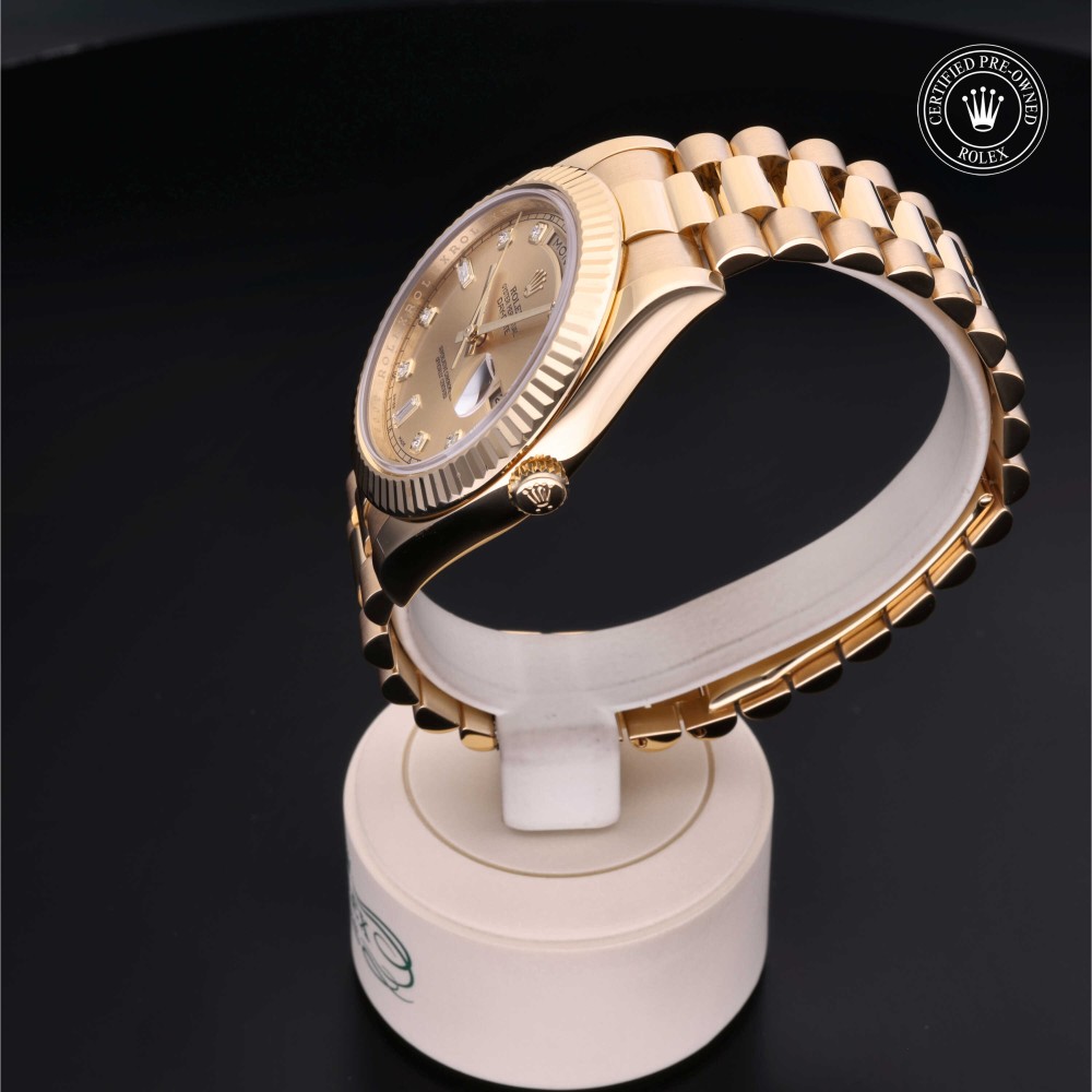 rolex-certified-pre-owned-Day-Date II-41 mm-18ct Yellow Gold-2010-M218238-0010