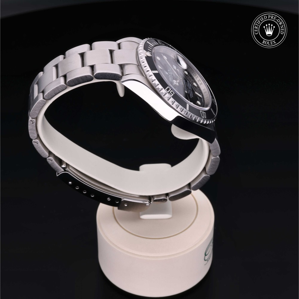 rolex-certified-pre-owned-Submariner Date-40 mm-Oystersteel-2010-M16610-0007