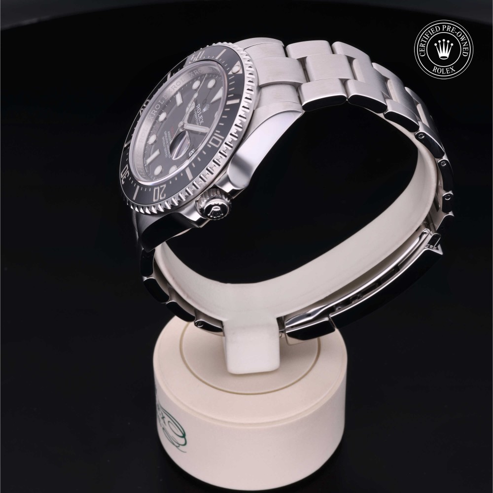 rolex-certified-pre-owned-Sea-Dweller-43 mm-Oystersteel-2020-M126600-0001