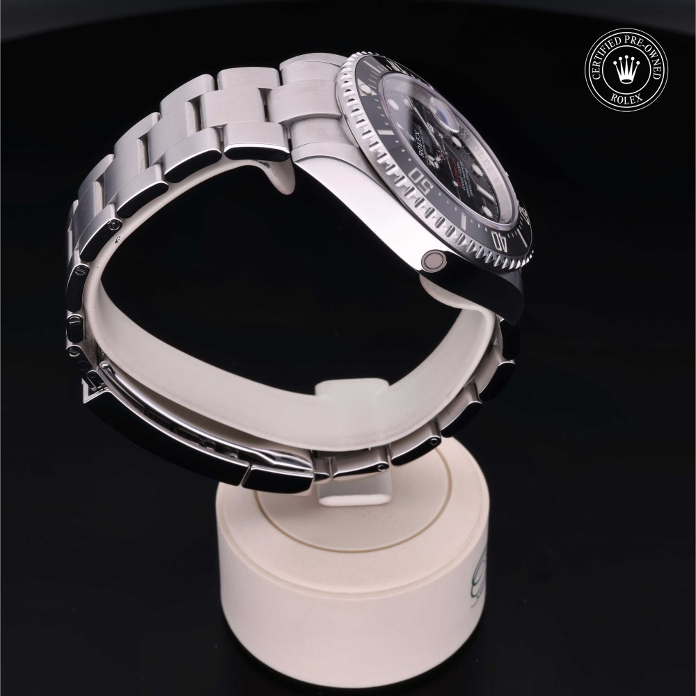 rolex-certified-pre-owned-Sea-Dweller-43 mm-Oystersteel-2020-M126600-0001