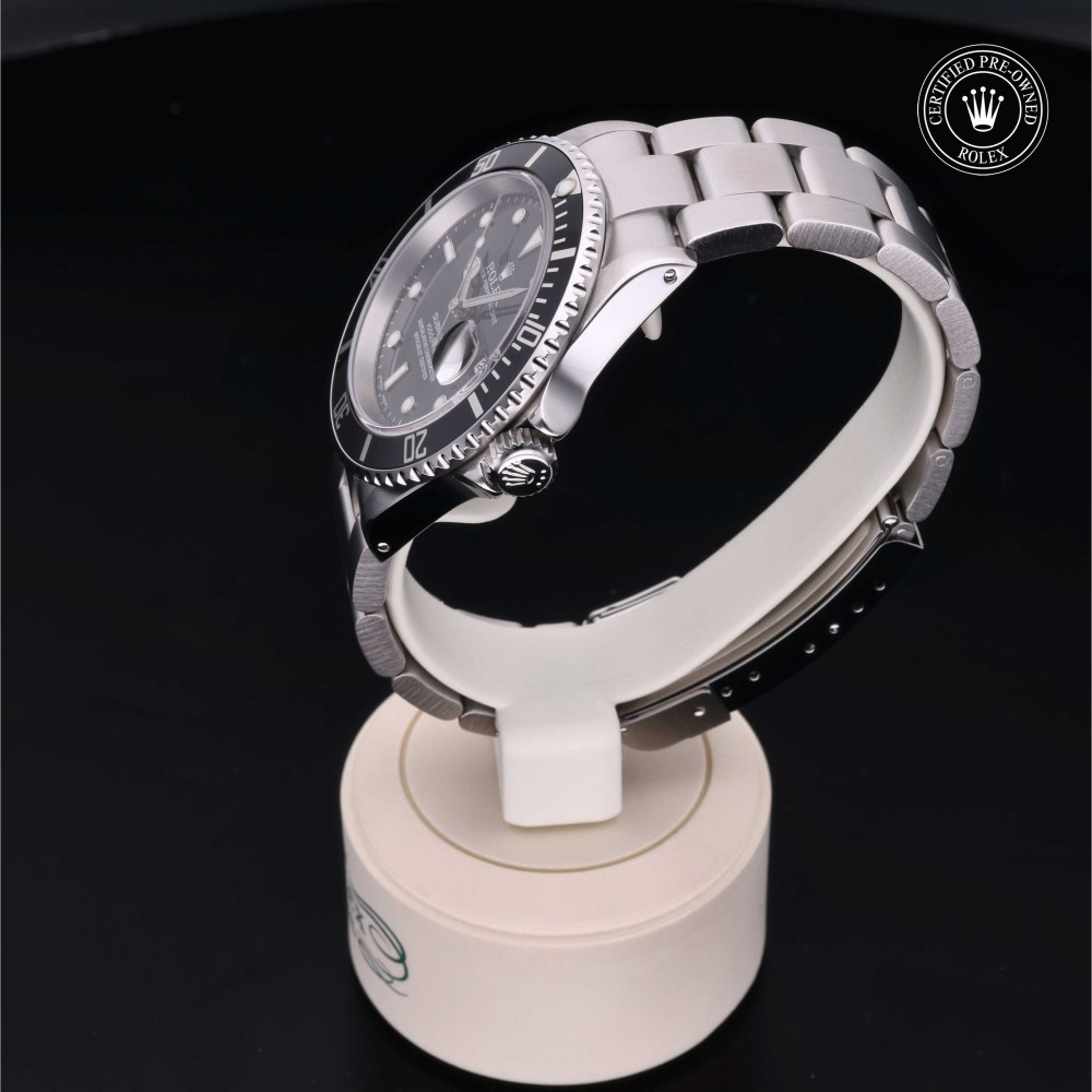 rolex-certified-pre-owned-Submariner Date-40 mm-Oystersteel-2003-M16610-0006
