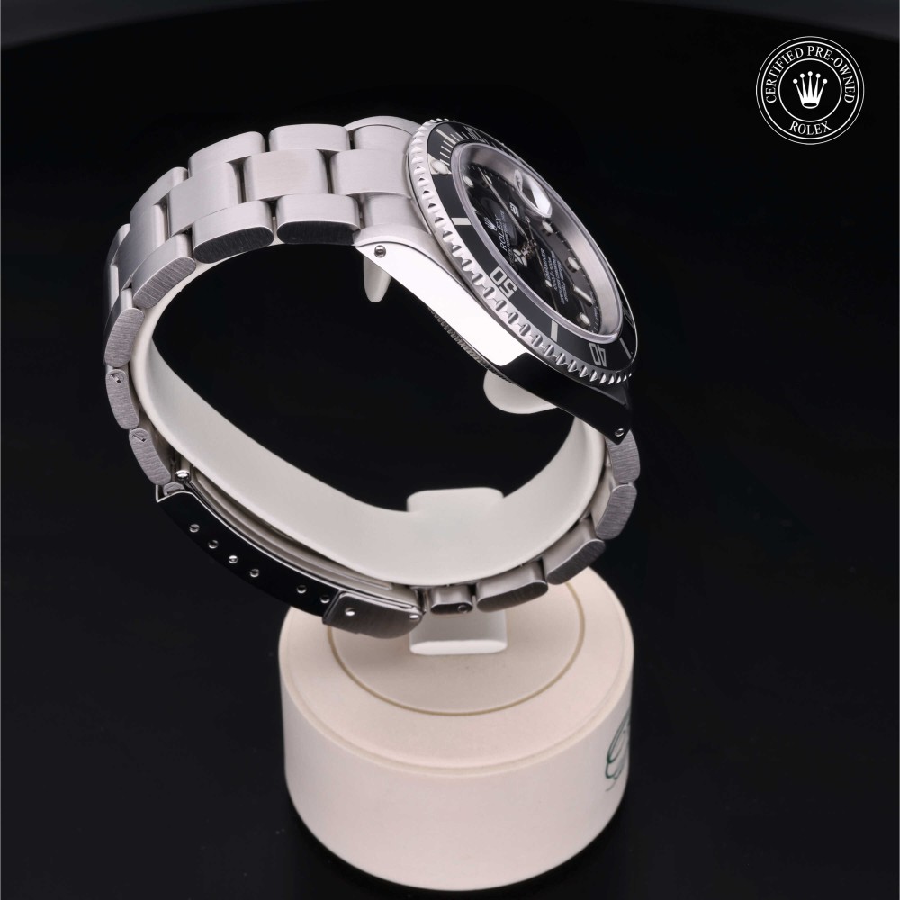 rolex-certified-pre-owned-Submariner Date-40 mm-Oystersteel-2003-M16610-0006