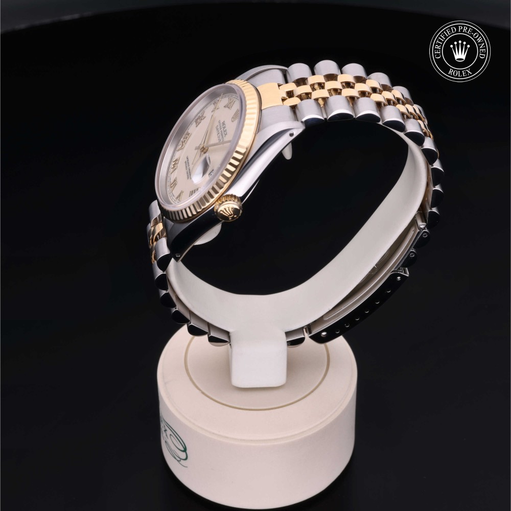 rolex-certified-pre-owned-Datejust-36 mm-Yellow Rolesor-1990-M16233-0026