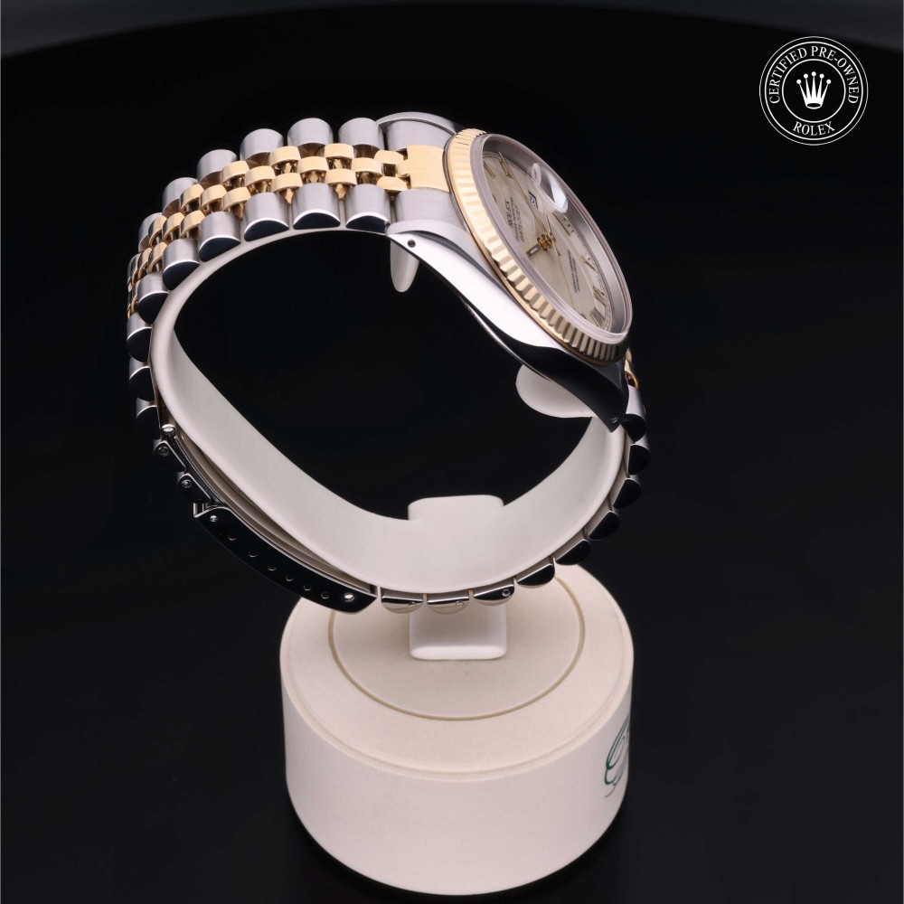 rolex-certified-pre-owned-Datejust-36 mm-Yellow Rolesor-1990-M16233-0026