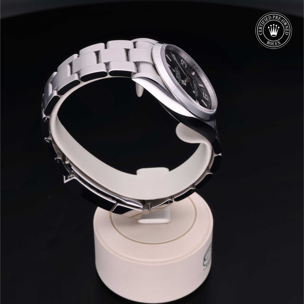 rolex-certified-pre-owned-Explorer-36 mm-Oystersteel-2021-M124270-0001