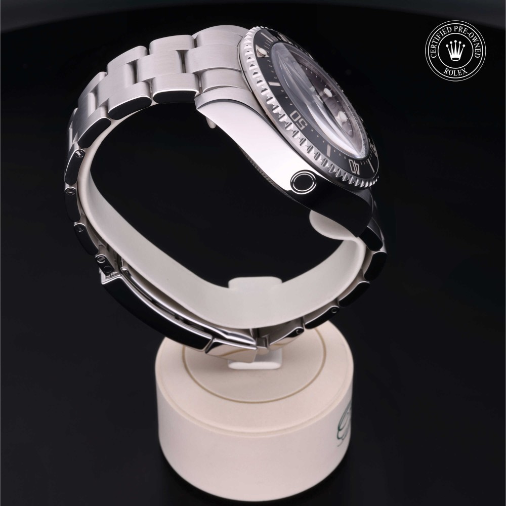 rolex-certified-pre-owned-Sea-Dweller Deepsea-44 mm-Oystersteel-2012-M116660-0001